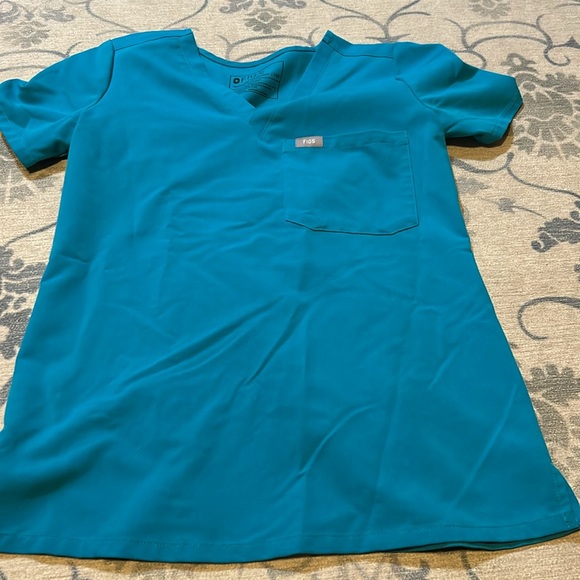 Figs scrubs in teal barley worn - Picture 4 of 6